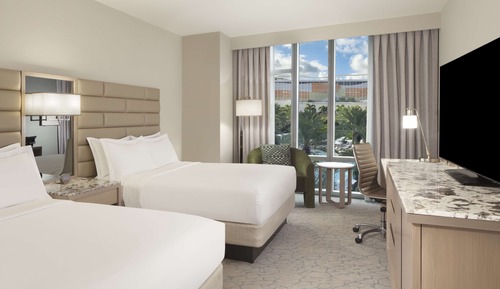 Deluxe-Zimmer, 2 Queen-Betten, Poolblick