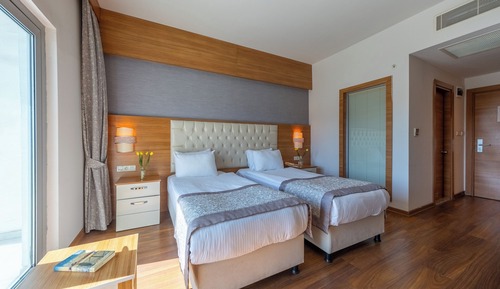 Standard-Doppel- oder -Zweibettzimmer