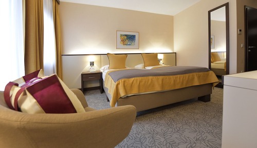 Classic-Doppelzimmer mit Balkon