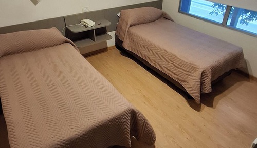 Doppelzimmer, 2 Einzelbetten