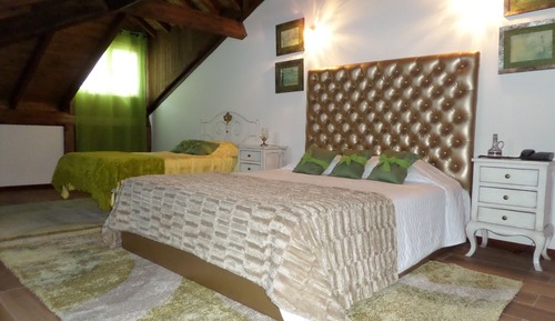 Deluxe-Dreibettzimmer, 1 King-Bett