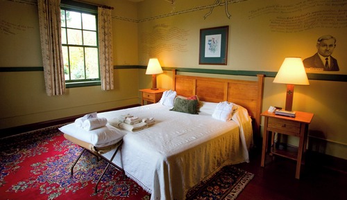 Zimmer, 1 Queen-Bett (Common Bathroom)