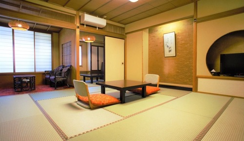 Traditional-Zimmer (Genroku-kan)