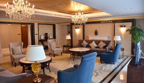 Presidential-Suite, 1 King-Bett