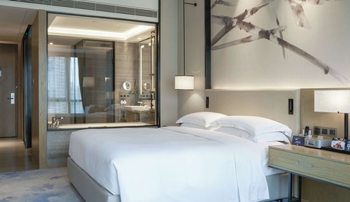 Zimmer, 1 King-Bett, Poolblick