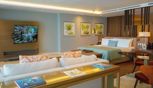 Grand Class Suite Ocean Front