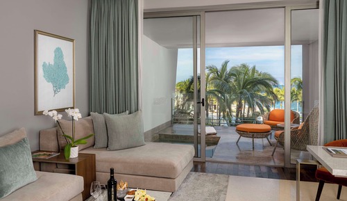 Ambassador Pool Suite