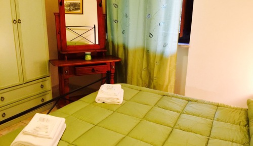 Standard-Vierbettzimmer, 2 Schlafzimmer, eigenes Bad, zum Innenhof hin