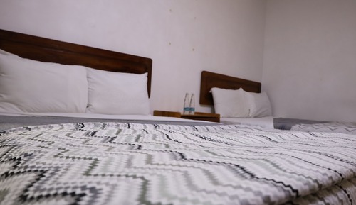 Zimmer, 2 Doppelbetten