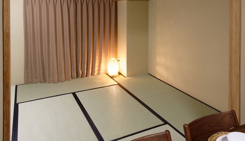 Standard-Apartment (Modern Japanese)