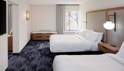 Suite, 2 Queen-Betten, Nichtraucher (Mobility/Hearing Accessible, Tub)