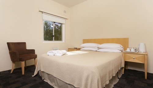 Comfort-Zimmer, 1 Queen-Bett, eigenes Bad