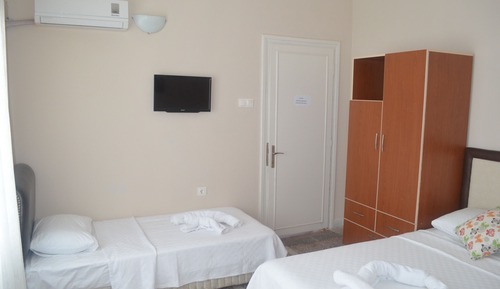 3 Kisilik Kara Manzarali Oda