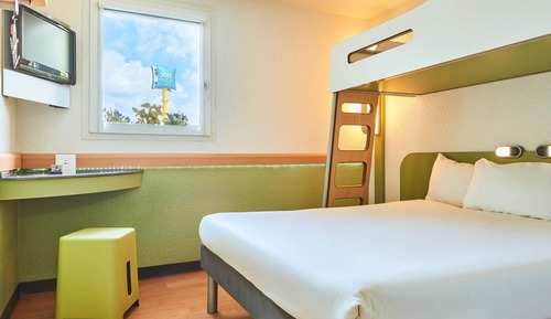 Dreibettzimmer, 1 Doppelbett