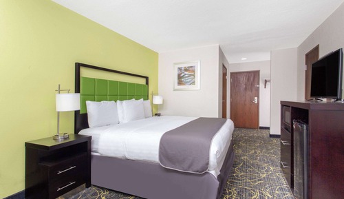 Zimmer, 1 King-Bett, barrierefrei, Nichtraucher (Mobility,Tub w/Grab Bars)