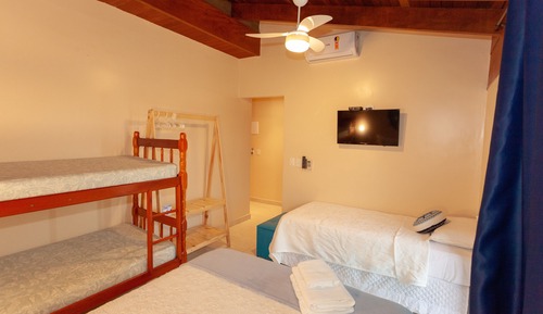 Standard-Vierbettzimmer