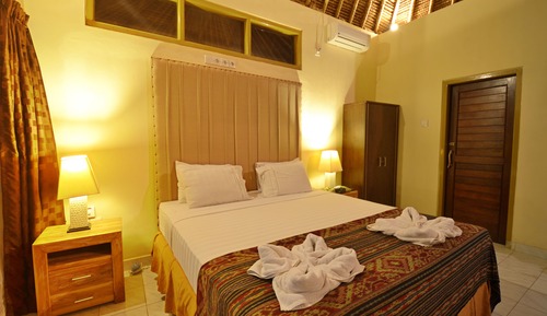 Bungalow, Gartenblick