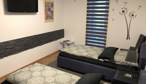 Doppelzimmer, mit Bad (Zweibettzimmer)