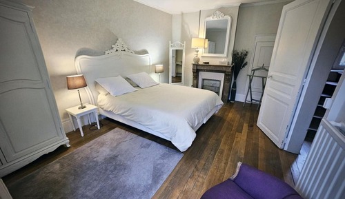 Vierbettzimmer, eigenes Bad (La parentale)