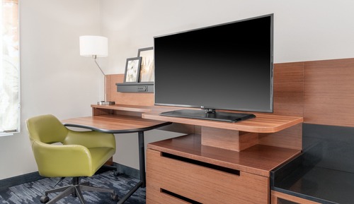 Zimmer, 1 King-Bett (Mobility/Hearing Access, Roll-In Shwr)