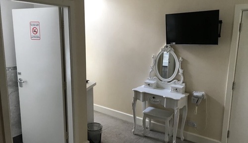 Doppelzimmer (Room 2)