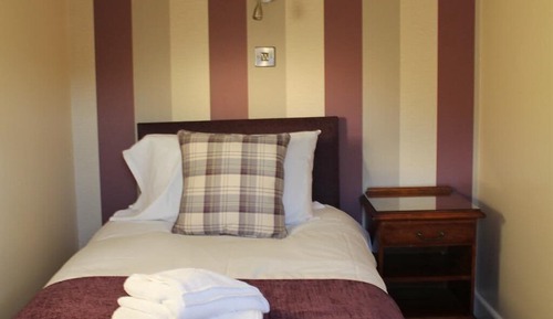 Einzelzimmer (Room 1)