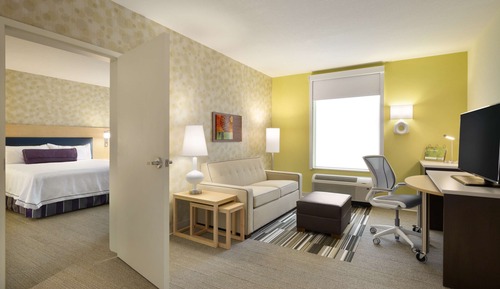 Suite, 1 King-Bett, barrierefrei (Roll In Shower)