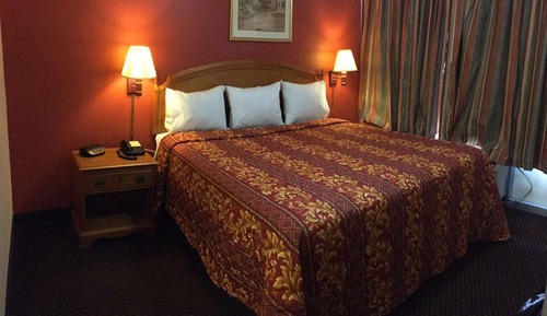 Basic-Zimmer, 1 King-Bett, Raucher