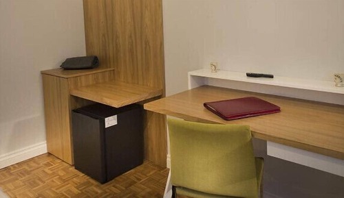 Doppel- oder Zweibettzimmer