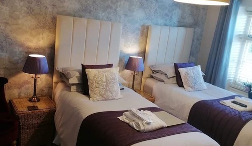 Zweibettzimmer, mit Bad