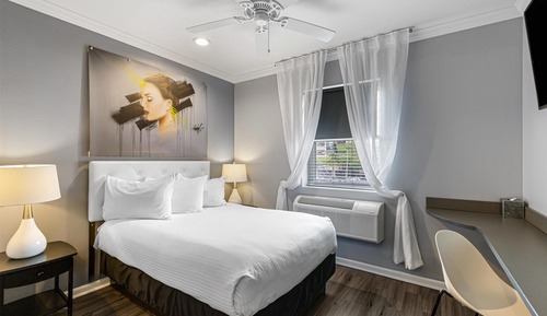 Standardzimmer, 1 Doppelbett, Nichtraucher, Kühlschrank und Mikrowelle