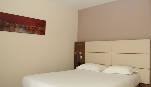 Classic-Doppel- oder -Zweibettzimmer