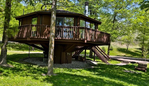 Ferienhütte, 2 Schlafzimmer, Whirlpool (Cabin #101 or #102)
