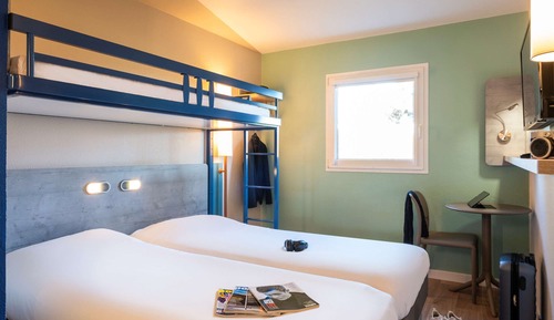 Dreibettzimmer, 3 Einzelbetten