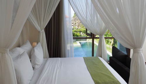 Suite, Poolblick (Daily 1 hour Massage)