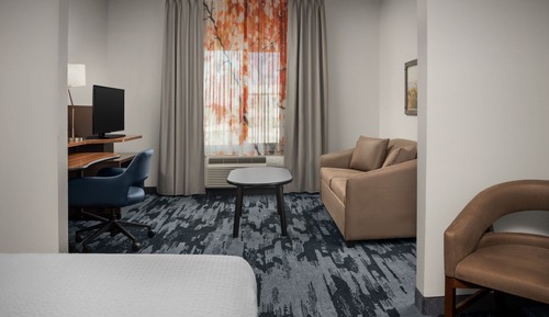 Suite, Mehrere Betten, Poolblick