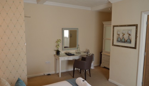 Superior-Doppel- oder -Zweibettzimmer