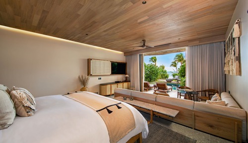 Fabulous, Suite, 1 King, Oceanfront, Beach front access