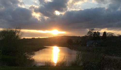 Doppelzimmer, 1 Queen-Bett, Flussblick