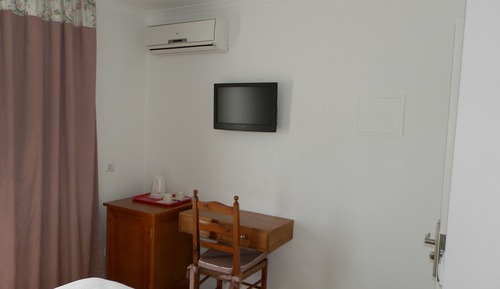 Doppelzimmer, Balkon, eingeschränkter Meerblick