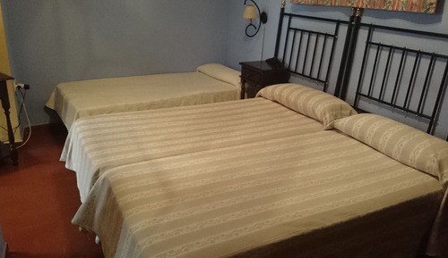 Dreibettzimmer