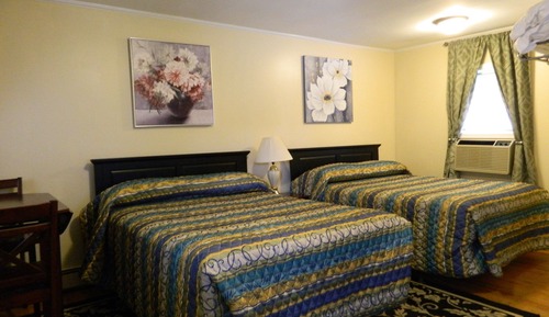 Zimmer, 2 Queen-Betten
