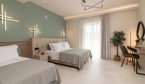 Deluxe-Dreibettzimmer, Poolblick