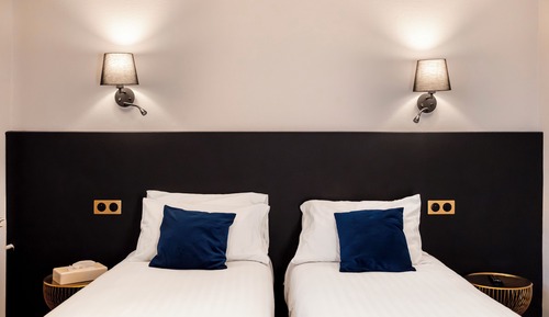 Superior-Doppel- oder -Zweibettzimmer