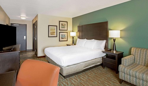 Suite, 1 King-Bett, barrierefrei, Nichtraucher (Mobility/Hearing Impaired Accessible)