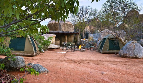 Zelt (Campsite. No bed provided. Bring tent)