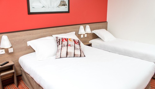 Standard-Dreibettzimmer, Mehrere Betten