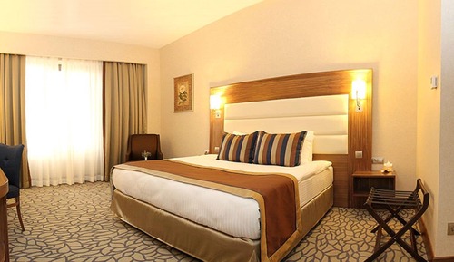 Standard-Doppel- oder -Zweibettzimmer