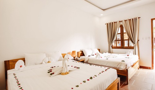 Deluxe Family Room with Garden View