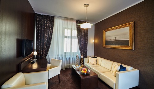 SAFFRON SUITE EXECUTIVE